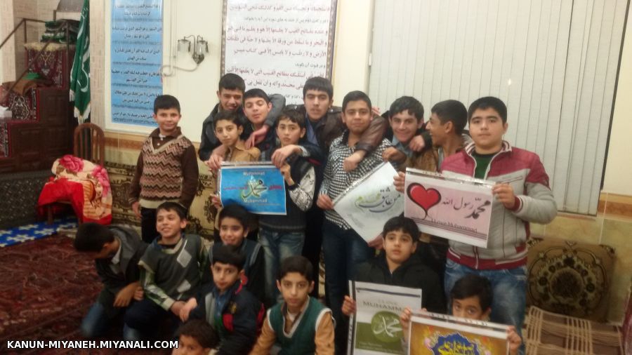 عشاق محمد (ع) در کانون فرهنگی تربیتی مسجد قمر منیر بنی هاشم (ع)